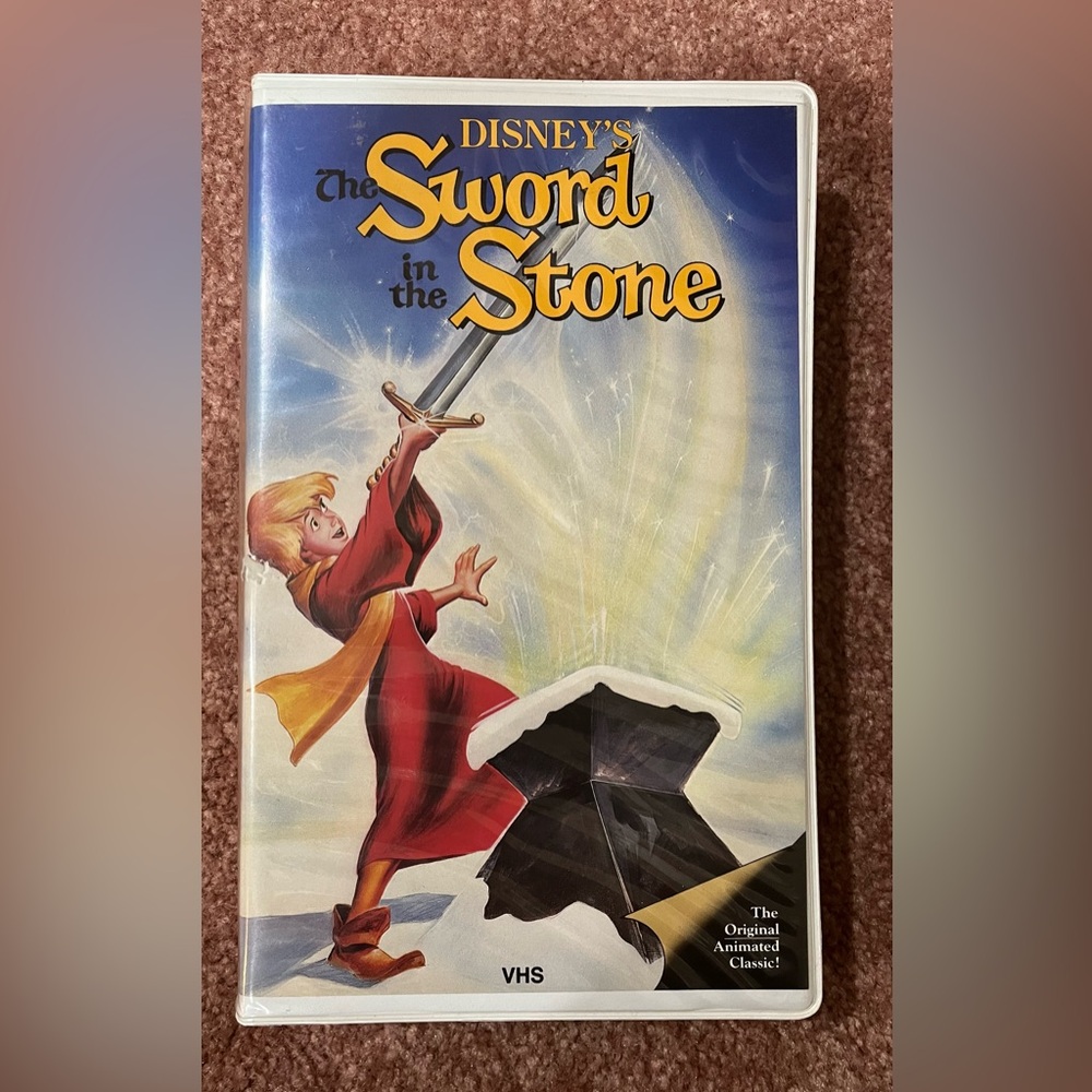 Vintage VHS Black Diamond Classics Edition Walt Disney’s Sword in theStone movie